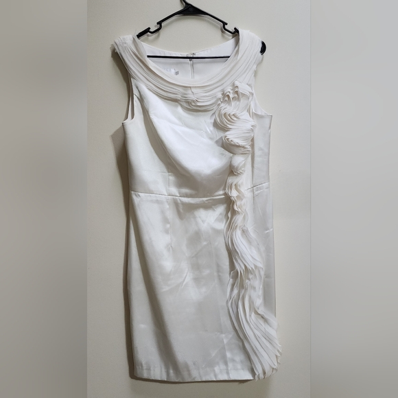 David's Bridal Dresses & Skirts - David’s Bridal Short Knee-length Wedding Dress Women's Size 14